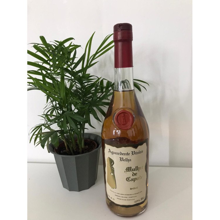 Aguardente Vínica Velha