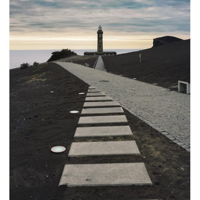 Faial: a ilha onde o Azul encontra a memória da terra